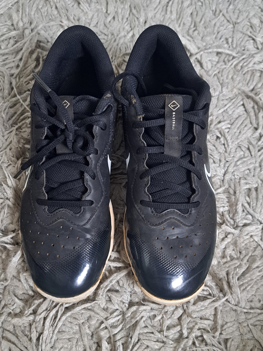Nike Black BASEBALL Cleats with White Swoosh Youth SIZE 6.5